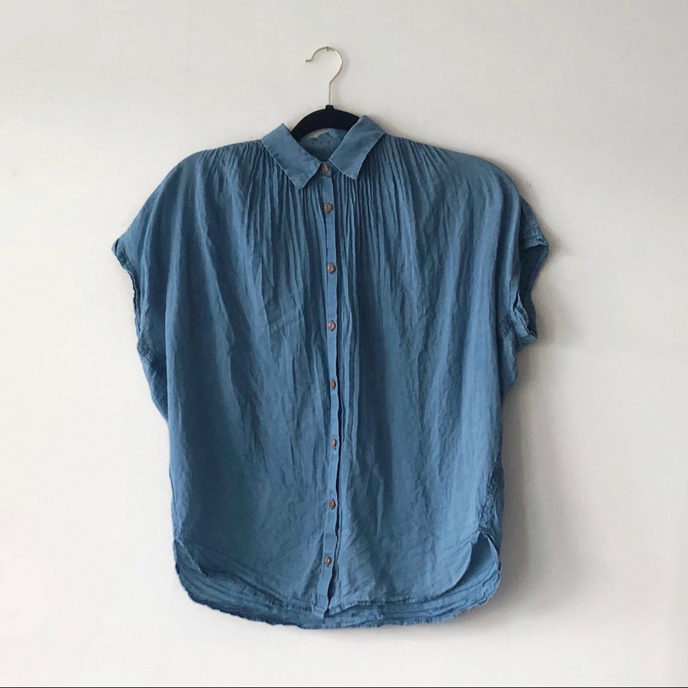Madewell chambray shirt in blue, button down blouse, light and airy top, top